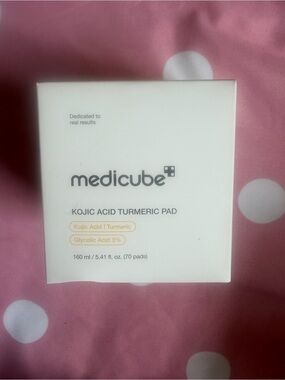 Kojic Acid Turmeric Pad - White